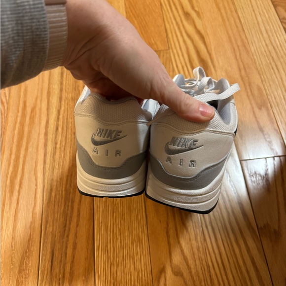 Nike Men's White and Gray Air Max Sneakers - Picture 4 of 9